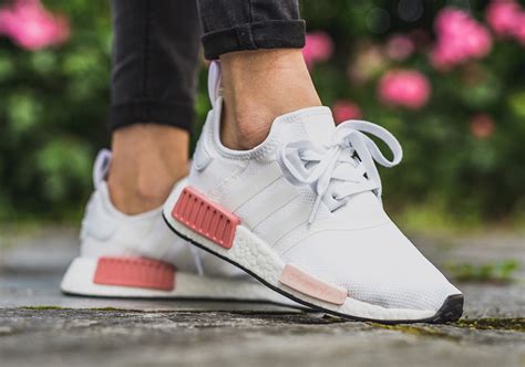 damen adidas nmd r1 schuhe|adidas nmd r1 sneakers women's.